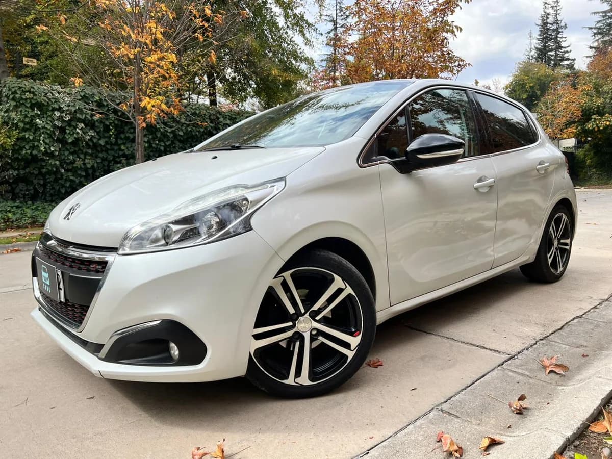 PEUGEOT 208 GT-LINE AUT 1.2L TURBO PURETECH AÑO 2017 - Imagen 3