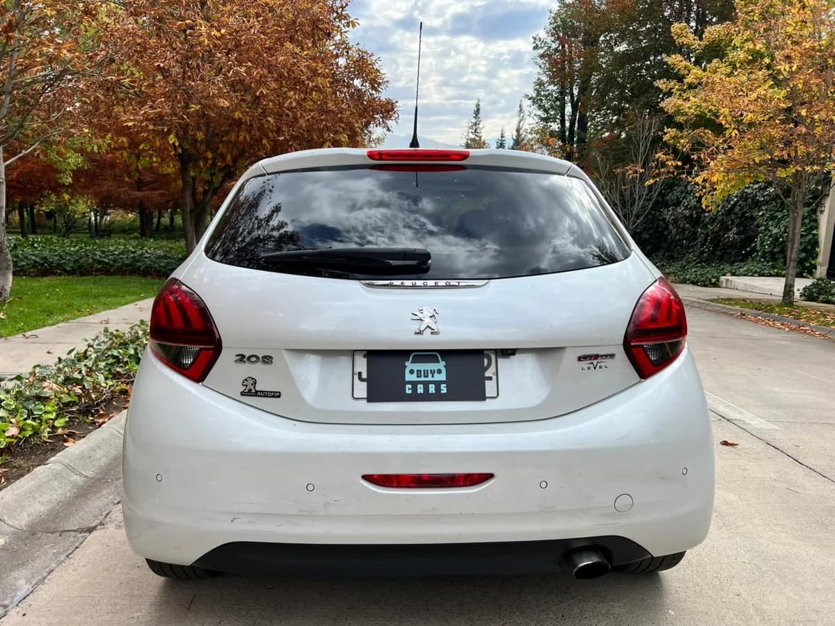 PEUGEOT 208 GT-LINE AUT 1.2L TURBO PURETECH AÑO 2017 - Imagen 8
