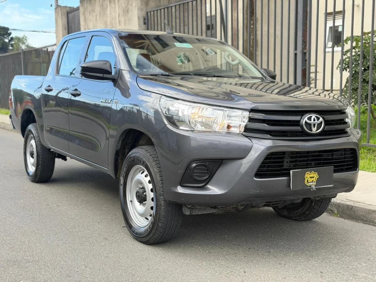 Toyota Hilux DX 2.4TD 4x2 DCAB - Imagen 1