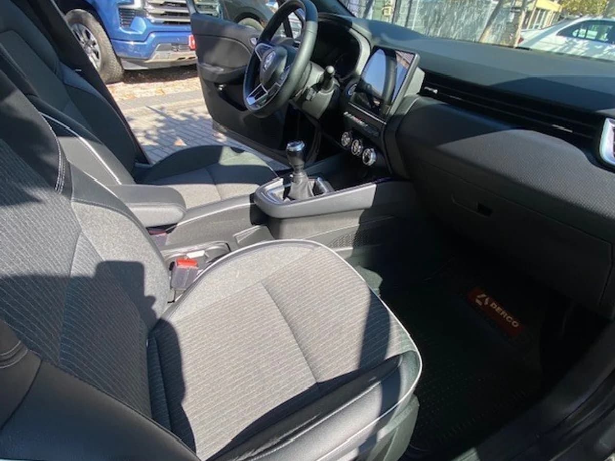 RENAULT CLIO V 1.0 Turbo Intens 2023 - Imagen 16
