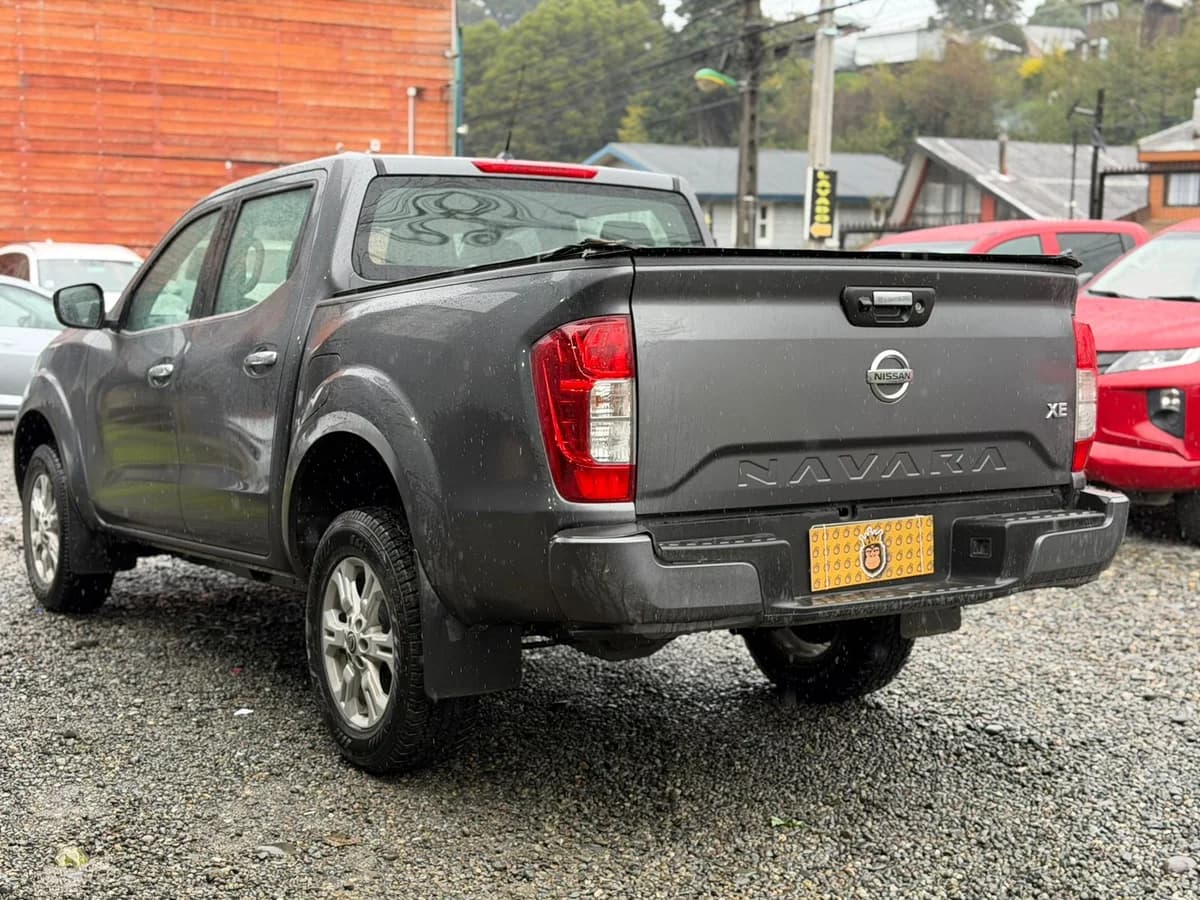 Nissan Navara XE 4x2 2.3 MT 2022 - Imagen 4