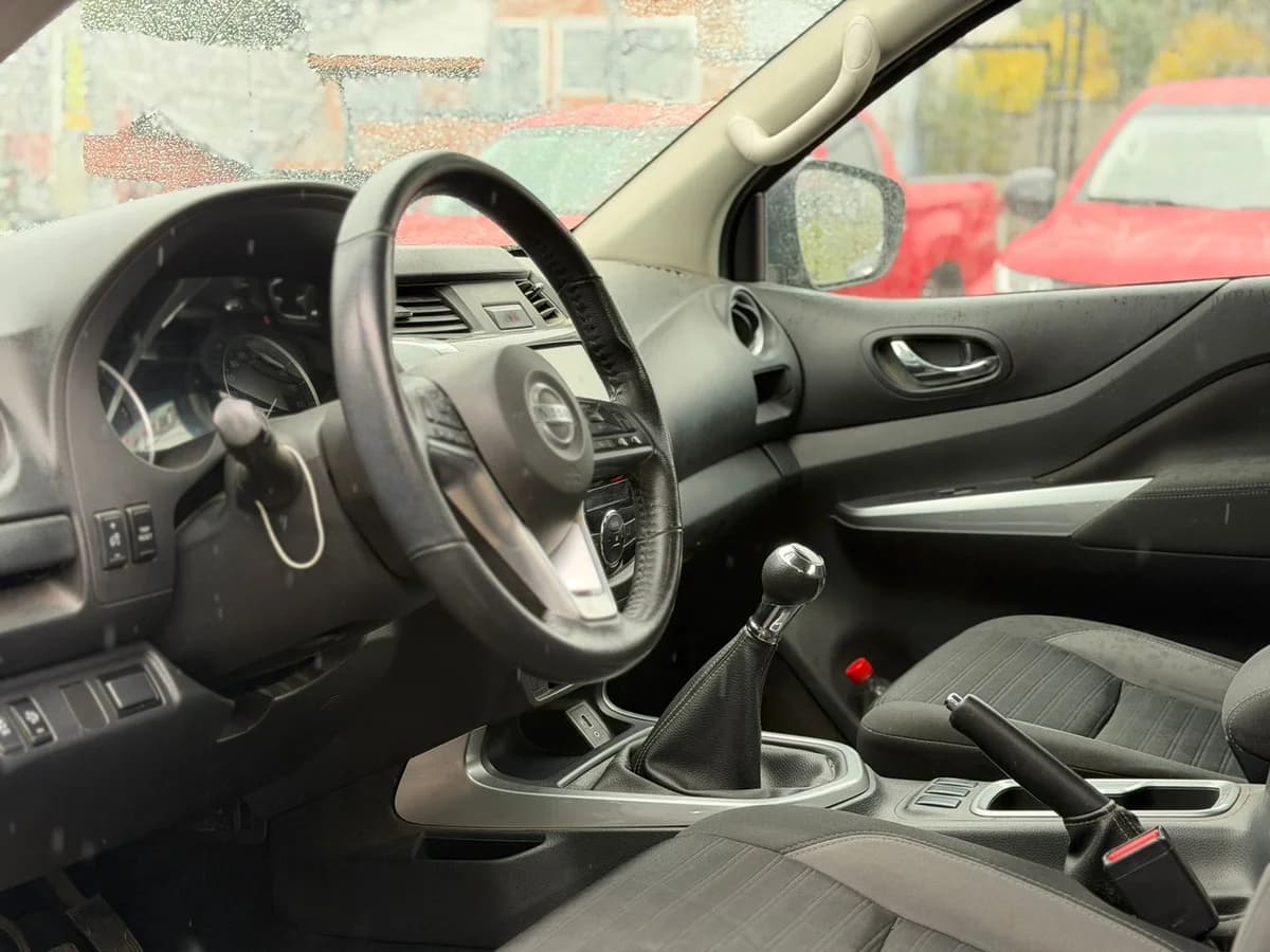 Nissan Navara XE 4x2 2.3 MT 2022 - Imagen 7
