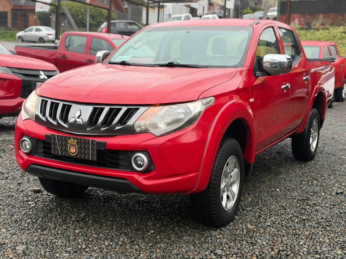 Mitsubishi L200 Katana CRT 2019 4x4 MT - Imagen 3