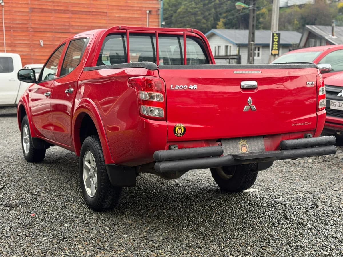 Mitsubishi L200 Katana CRT 2019 4x4 MT - Imagen 4