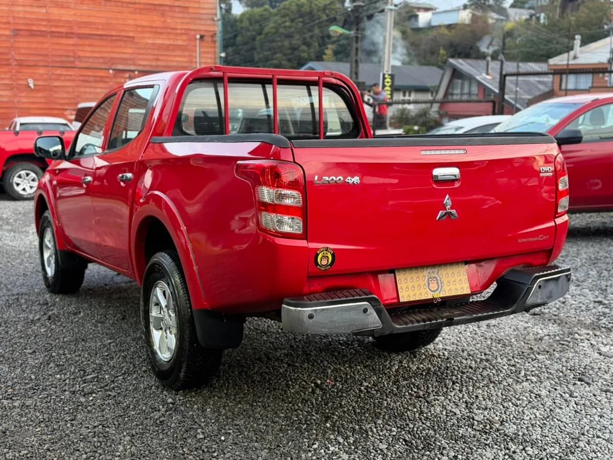 Mitsubishi L200 Katana CRT 2019 4x4 MT - Imagen 5