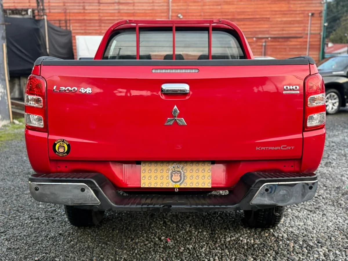 Mitsubishi L200 Katana CRT 2019 4x4 MT - Imagen 6