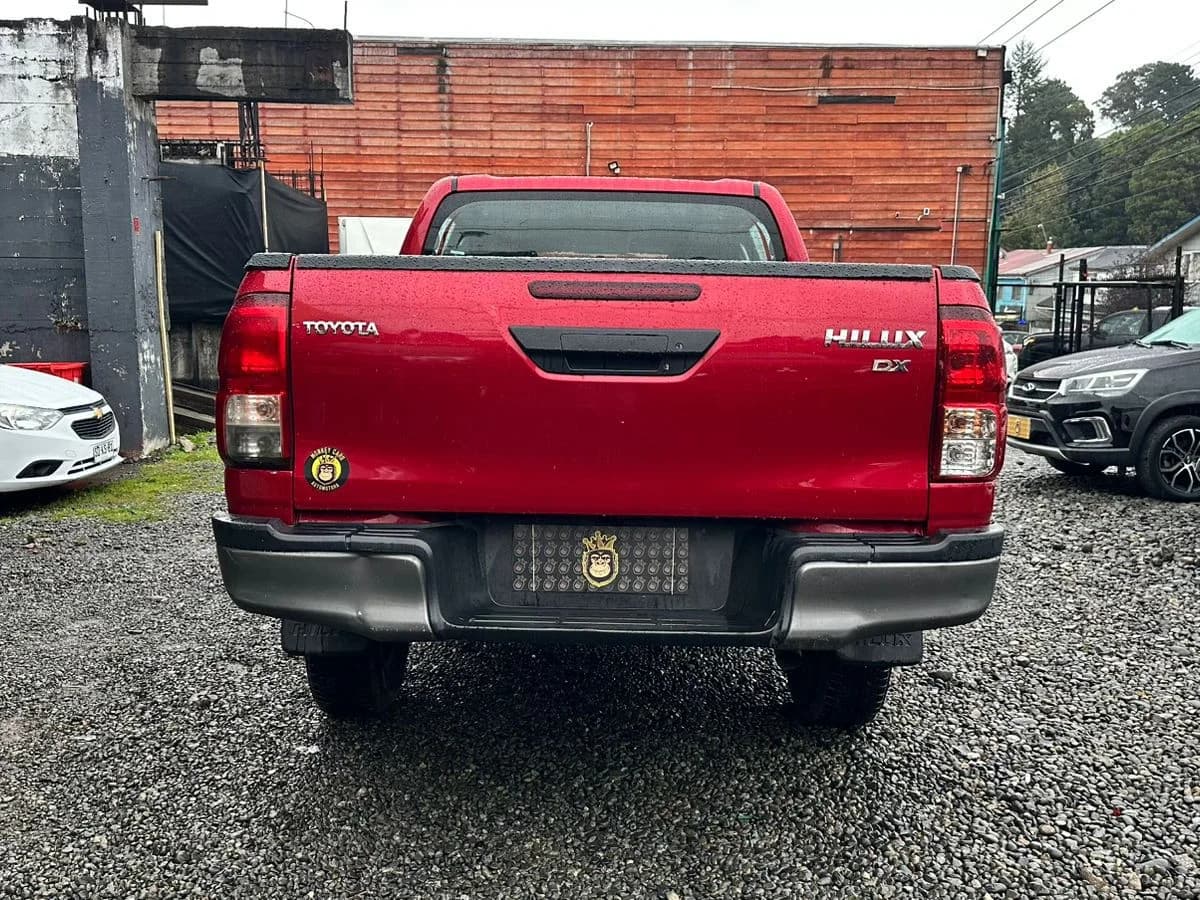 Toyota Hilux DX 2.4TD 4x2 DCAB - Imagen 5