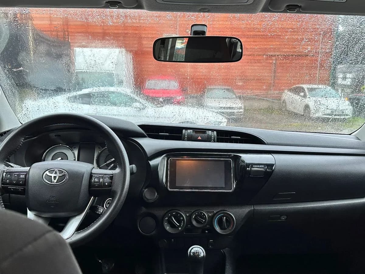 Toyota Hilux DX 2.4TD 4x2 DCAB - Imagen 10