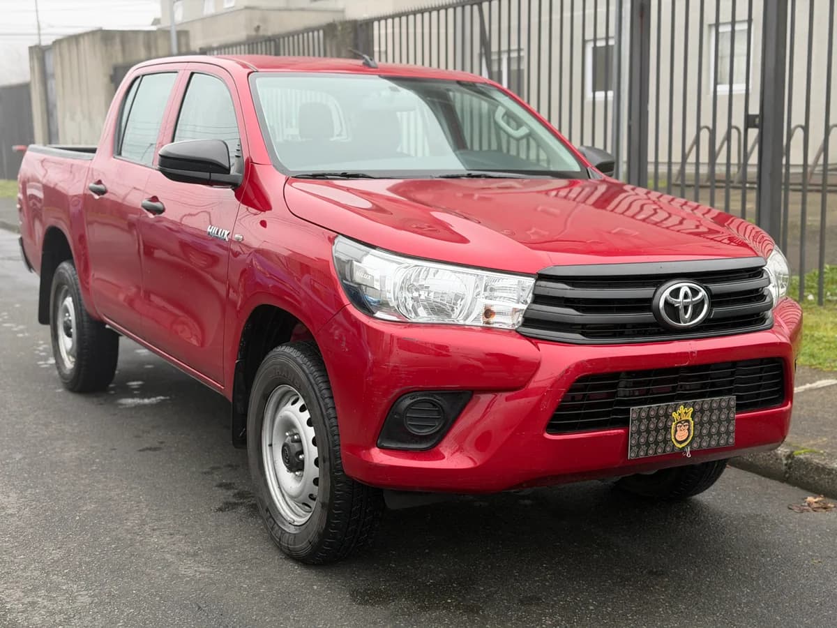 Toyota Hilux DX 2.4TD 4x2 DCAB - Imagen 2