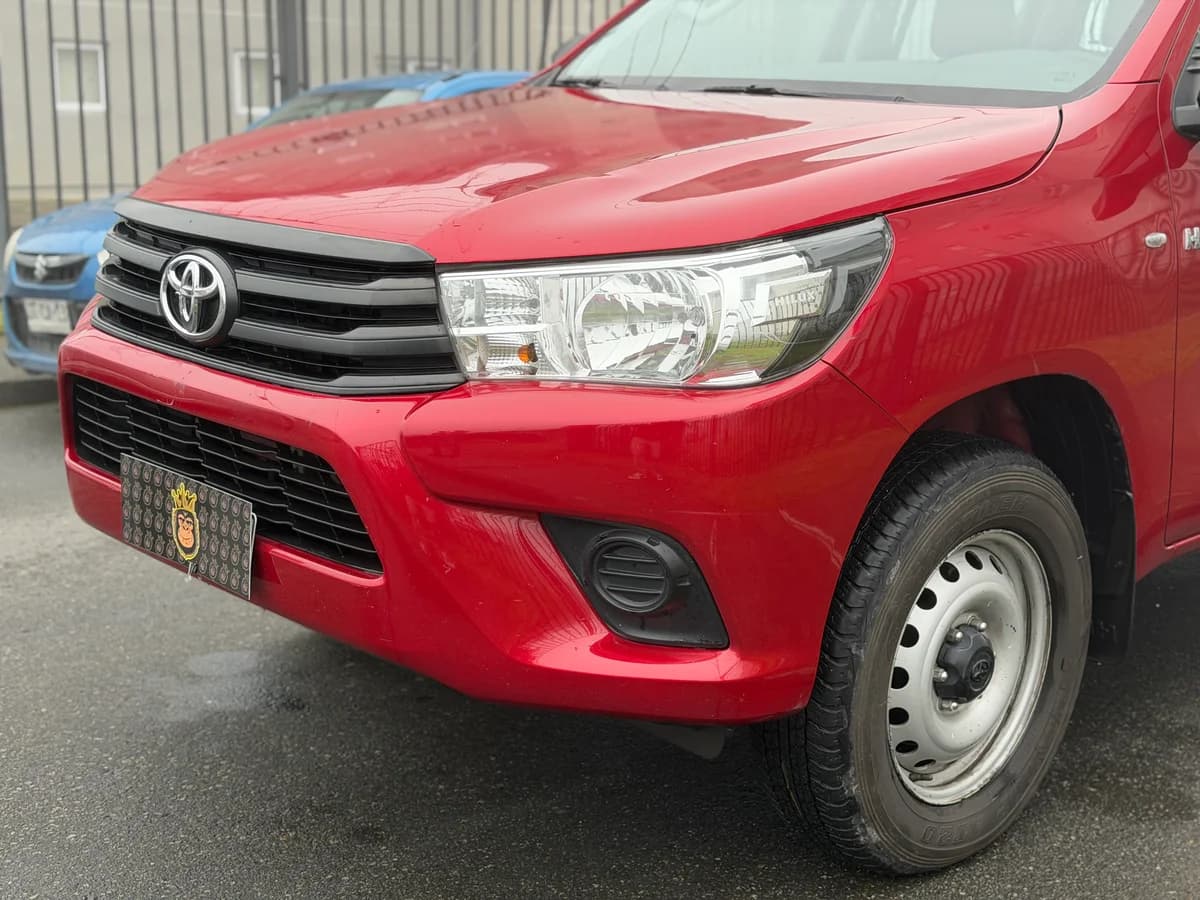 Toyota Hilux DX 2.4TD 4x2 DCAB - Imagen 5
