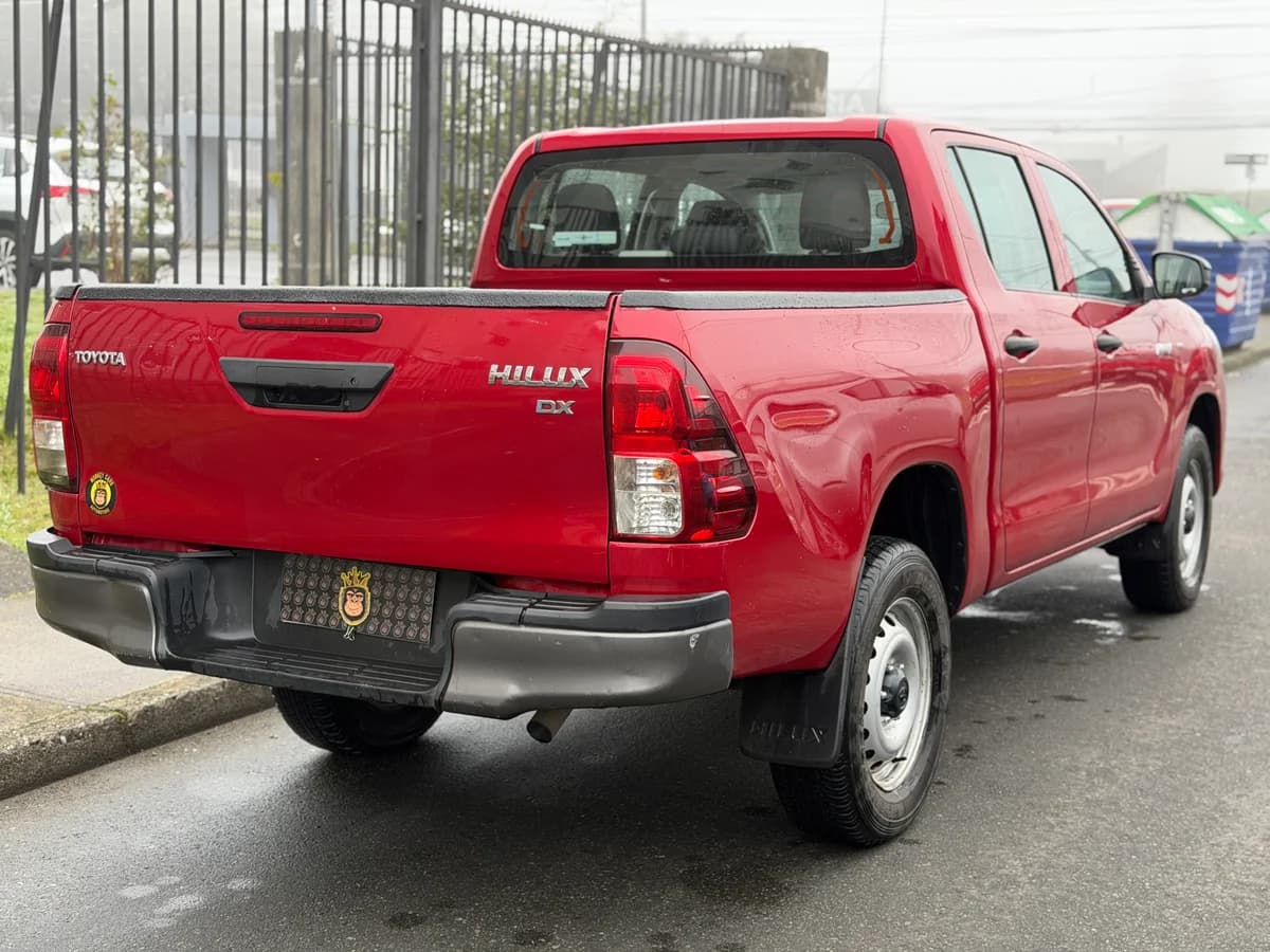 TOYOTA Hilux 2.4 DX DIESEL 4X2 DOB. CAB. MT 4P 2023 - Imagen 6