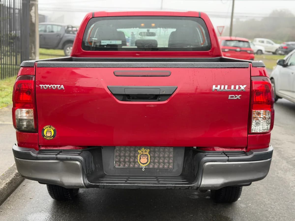 TOYOTA Hilux 2.4 DX DIESEL 4X2 DOB. CAB. MT 4P 2023 - Imagen 8