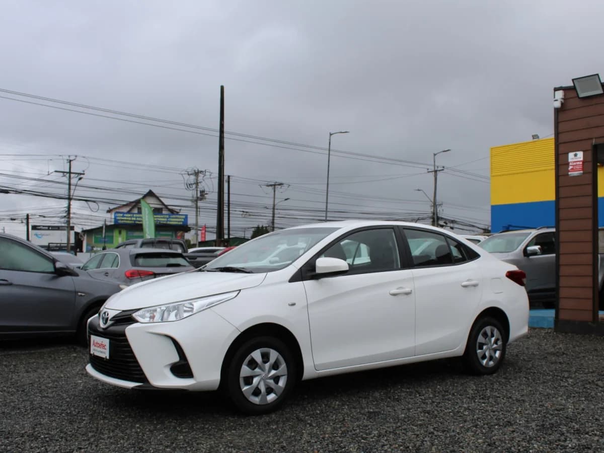 TOYOTA YARIS XLI 1.5 - Imagen 1