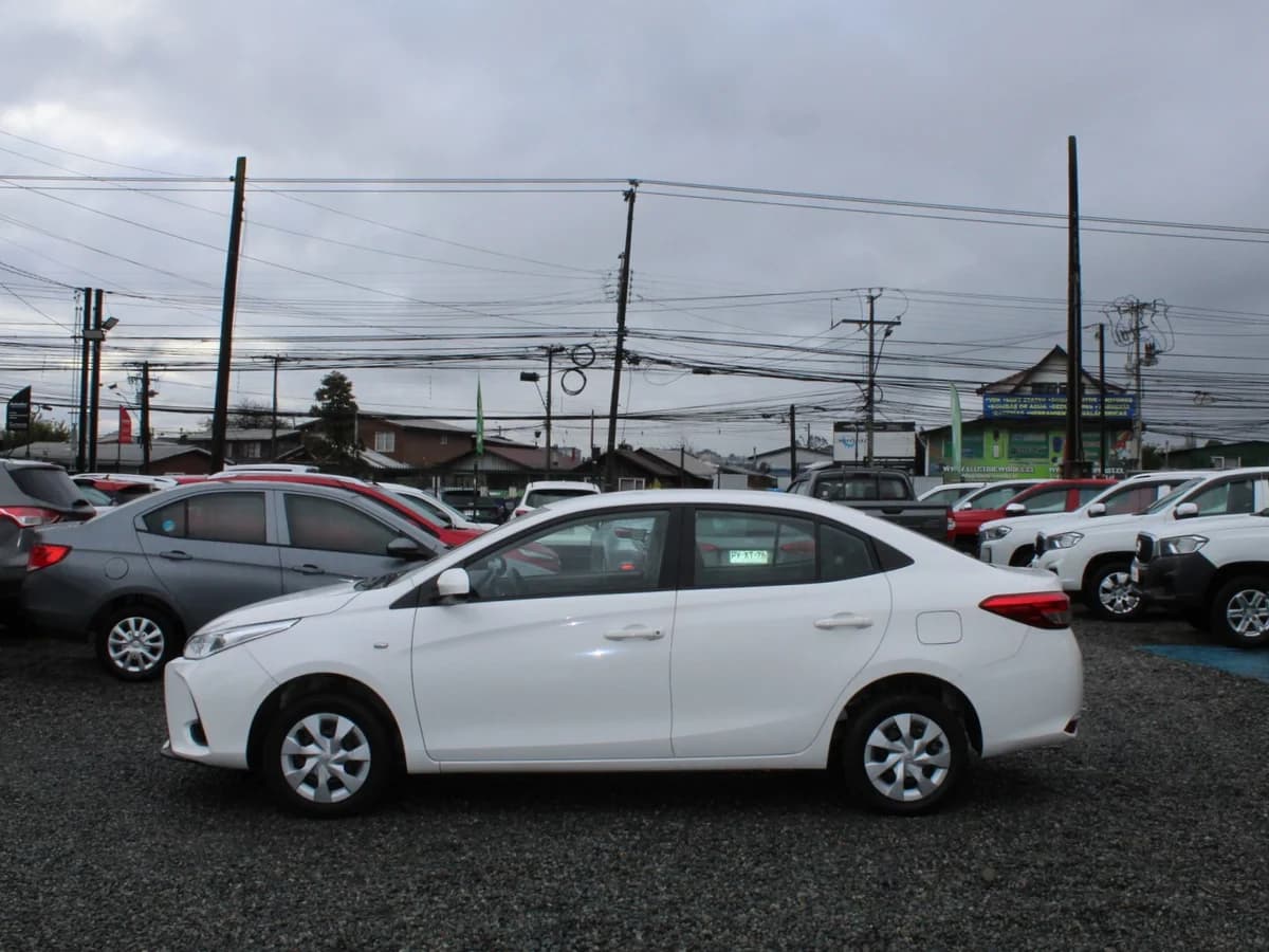TOYOTA YARIS XLI 1.5 - Imagen 14