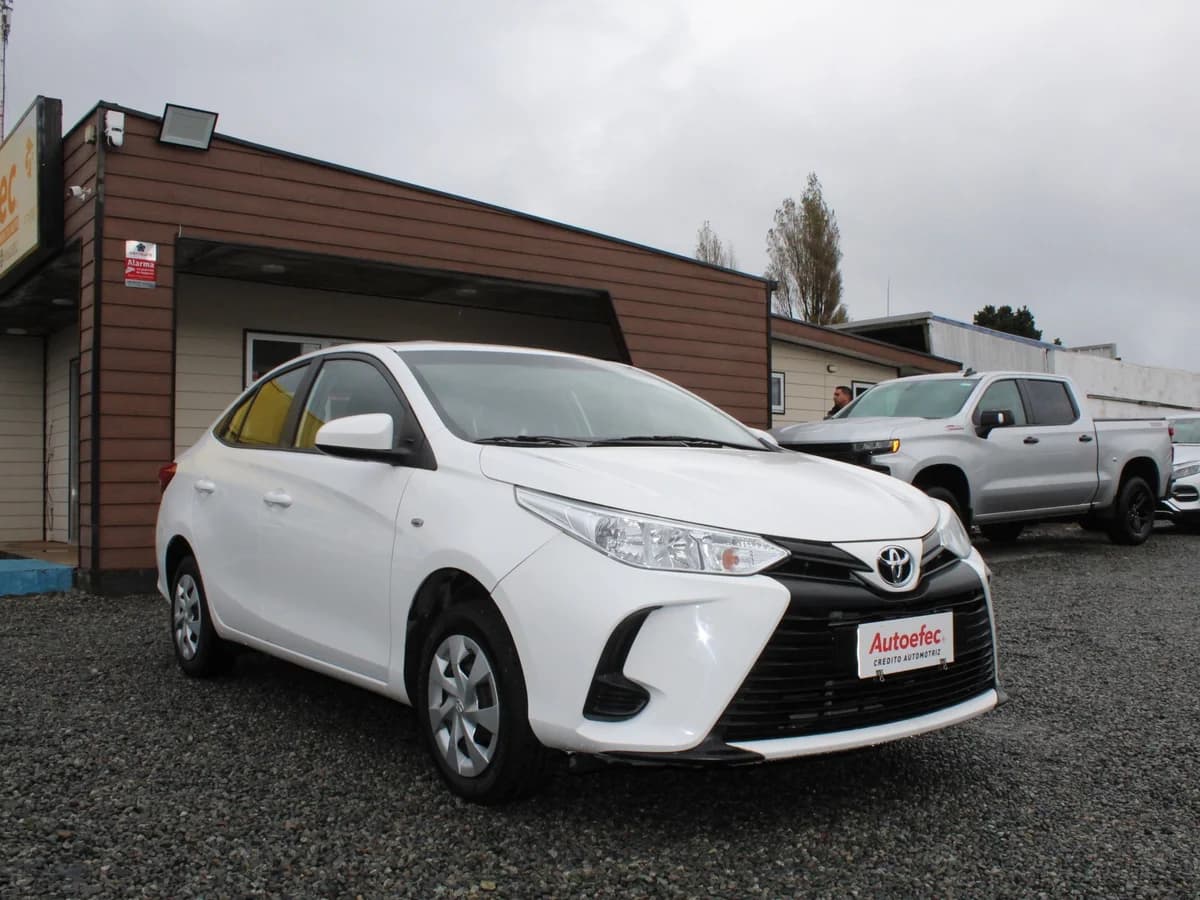 TOYOTA YARIS XLI 1.5 - Imagen 4