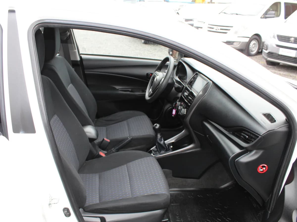 TOYOTA YARIS XLI 1.5 - Imagen 5