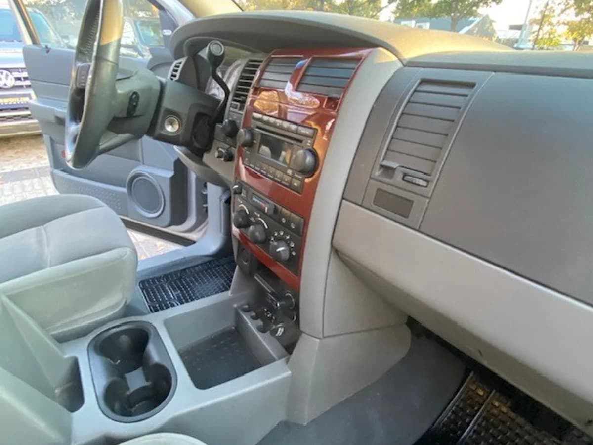 DODGE DURANGO 4.7 AUT 2006 - Imagen 23