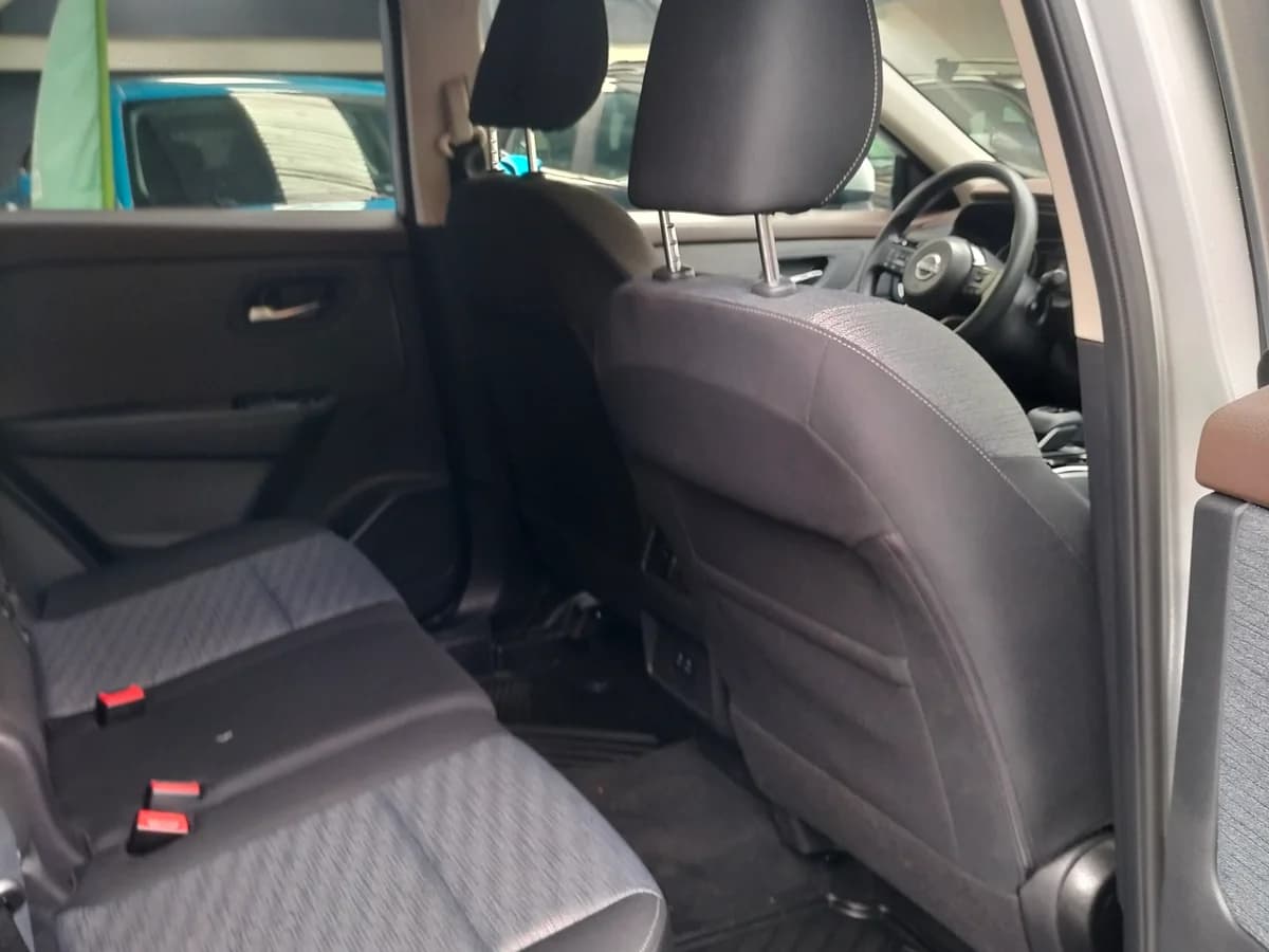 Se vende vehículo Nissan X-Trail - Imagen 4