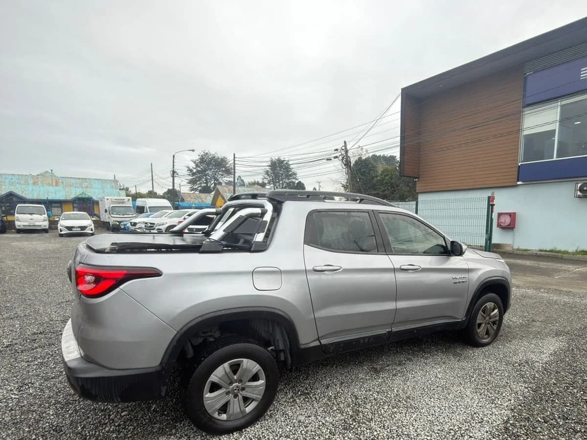 RAM 1000 BIGHORN 1.8 AUT. 2021 - Imagen 4