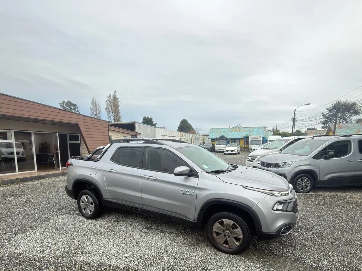 RAM 1000 BIGHORN 1.8 AUT. 2021 - Imagen 9
