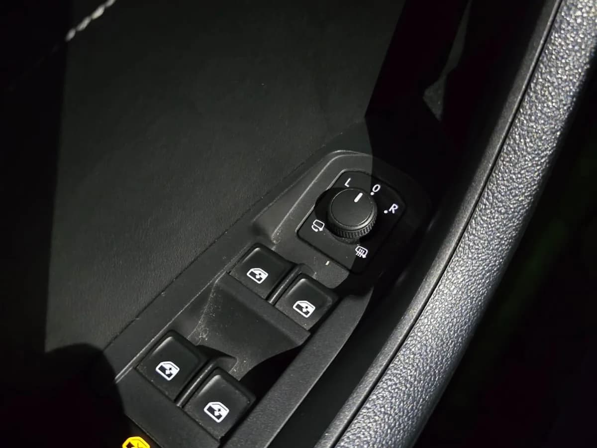 SKODA KODIAQ 1.4L TSI DSGL 7P AUTO AMBIENTE - Imagen 16