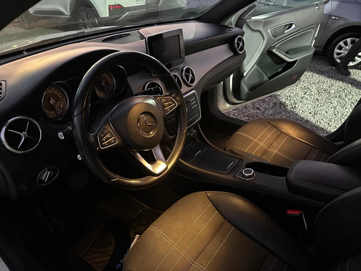 MERCEDES BENZ CLA 180 AUT. 2021 - Imagen 12