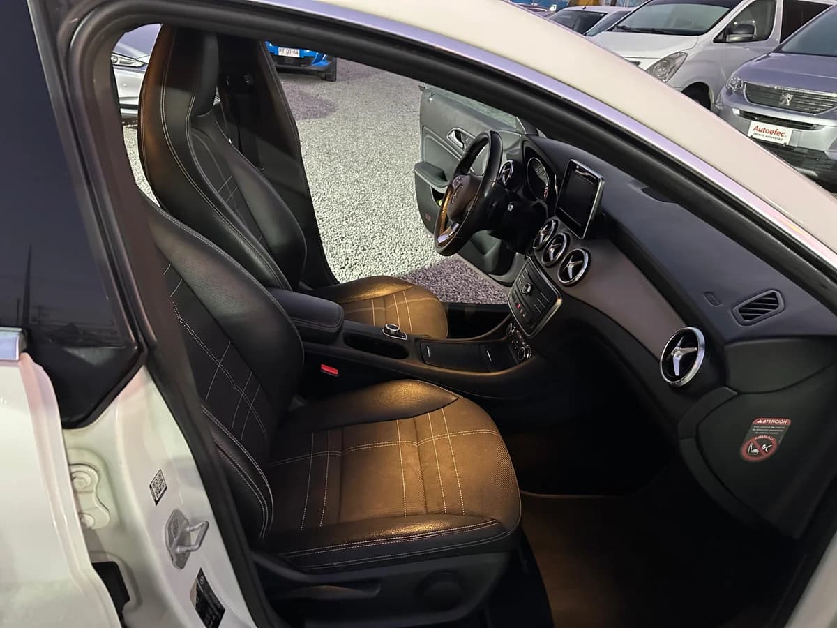 MERCEDES BENZ CLA 180 AUT. 2021 - Imagen 9
