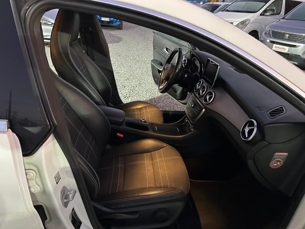 MERCEDES BENZ CLA 180 AUT. 2021 - Imagen 10