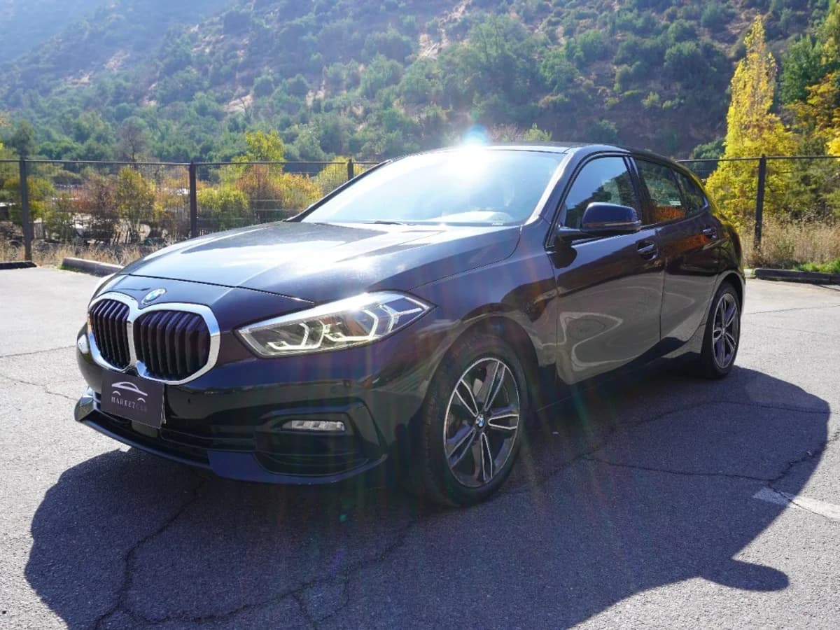BMW 118 Dynamic 2.0 2021 EXCELENTE ESTADO - Imagen 1