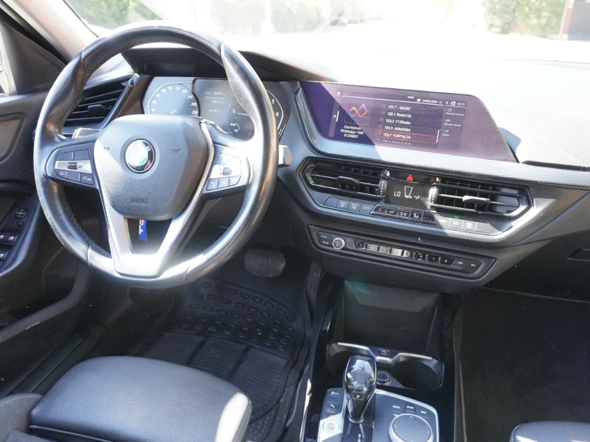 BMW 118 Dynamic 2.0 2021 EXCELENTE ESTADO - Imagen 17