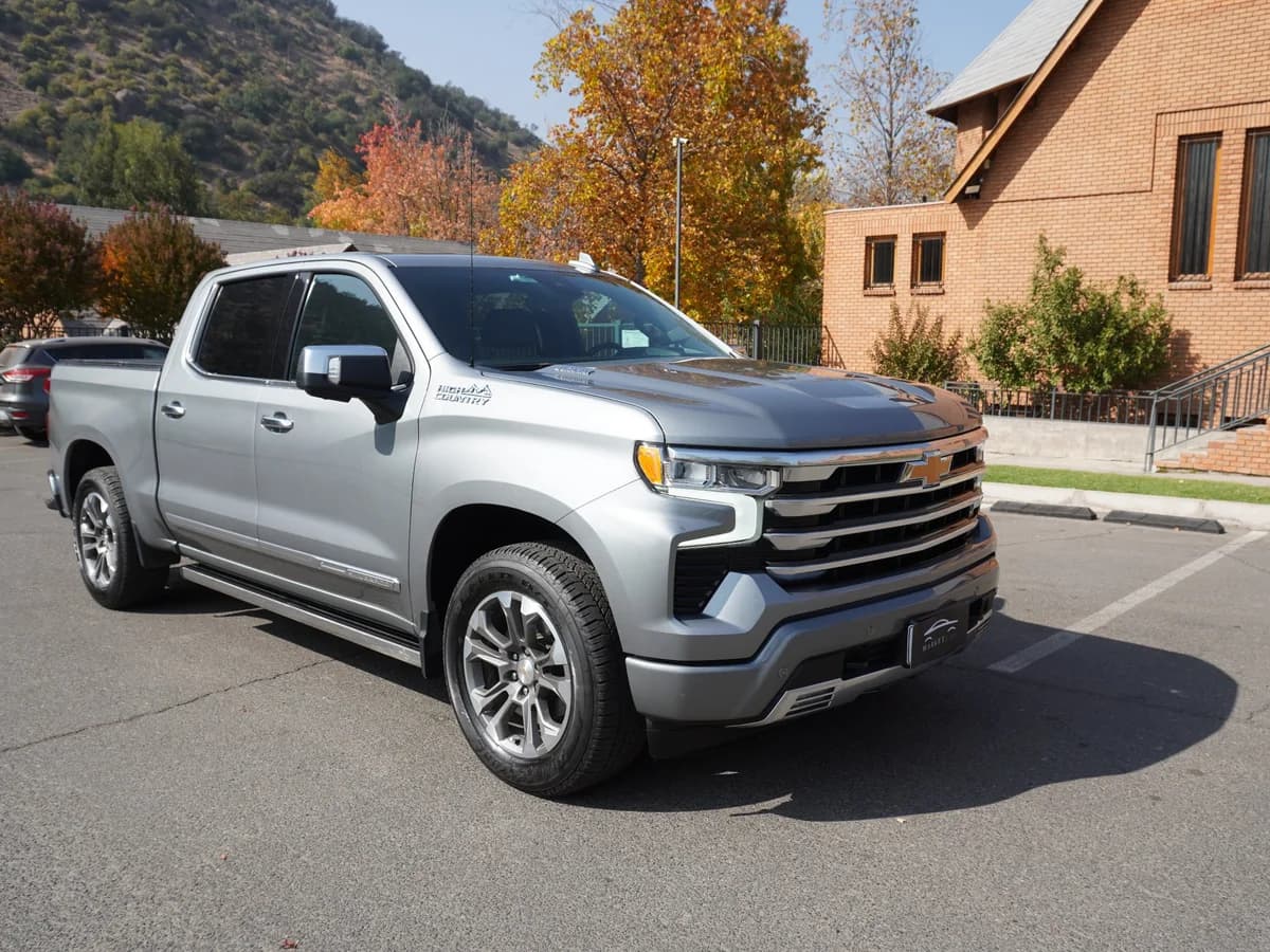 Chevrolet Silverado High Country 3.0 Año 2023 - Imagen 3