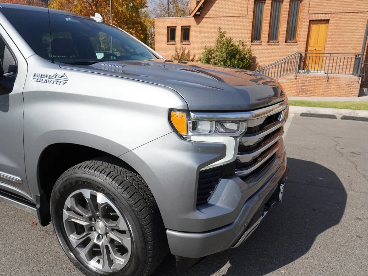 Chevrolet Silverado High Country 3.0 Año 2023 - Imagen 11