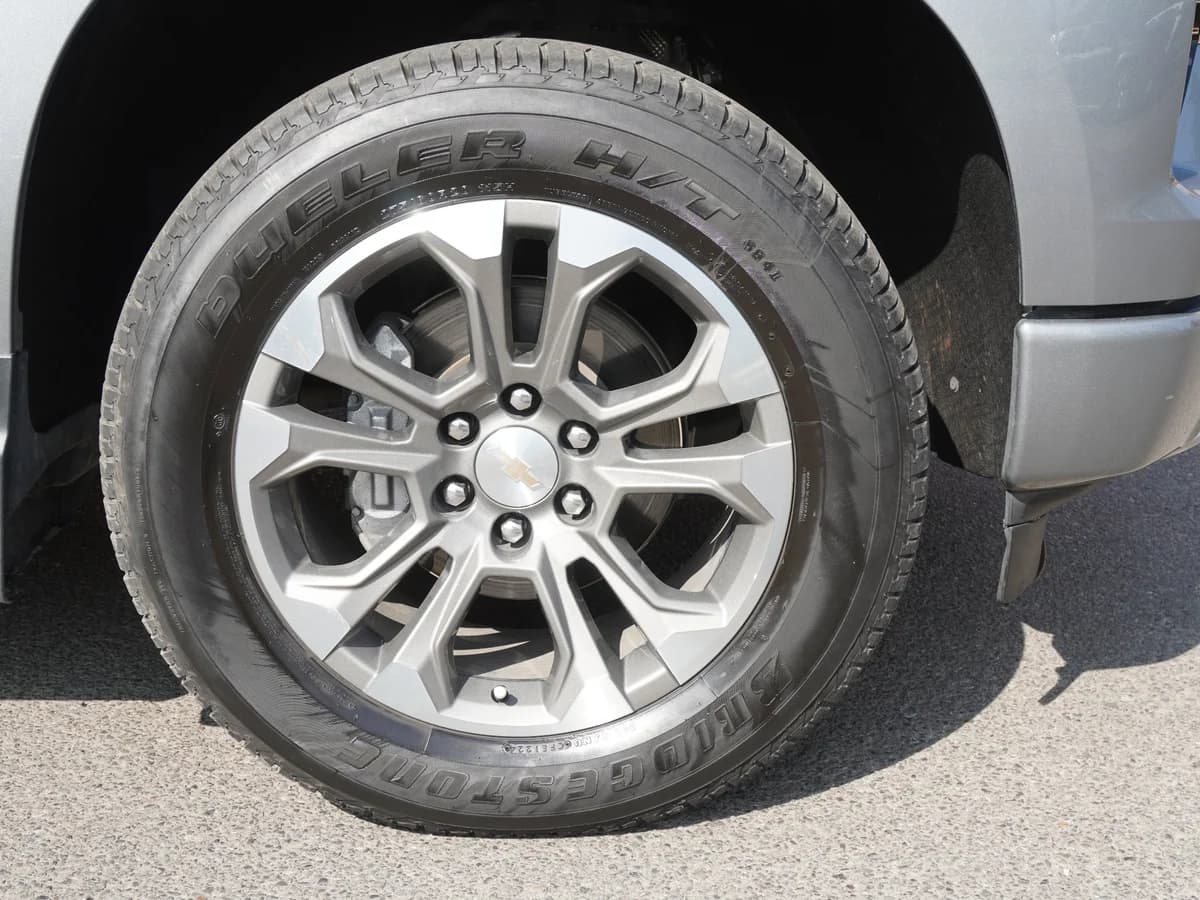 Chevrolet Silverado High Country 3.0 Año 2023 - Imagen 15