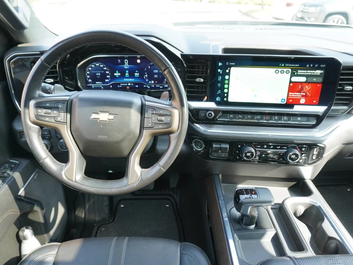 Chevrolet Silverado High Country 3.0 Año 2023 - Imagen 20