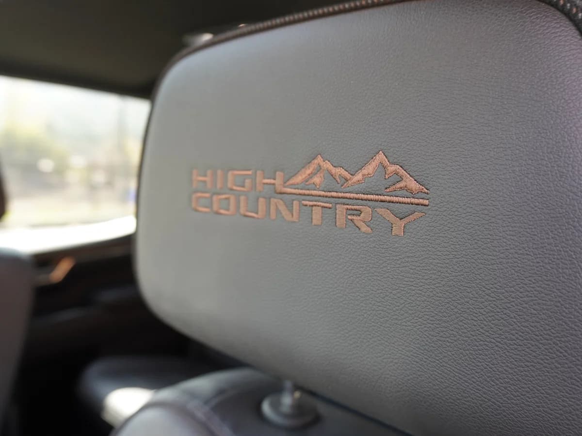 Chevrolet Silverado High Country 3.0 Año 2023 - Imagen 30