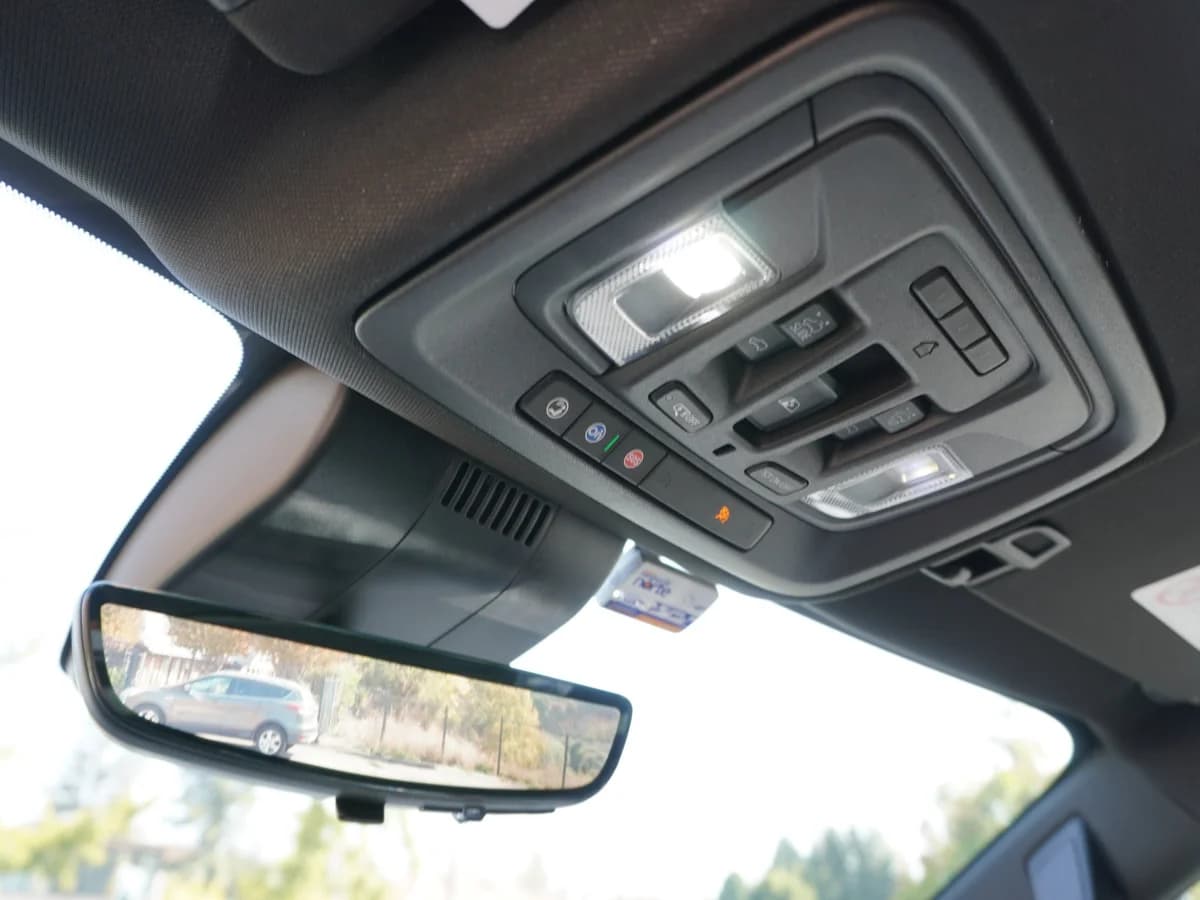 Chevrolet Silverado High Country 3.0 Año 2023 - Imagen 32