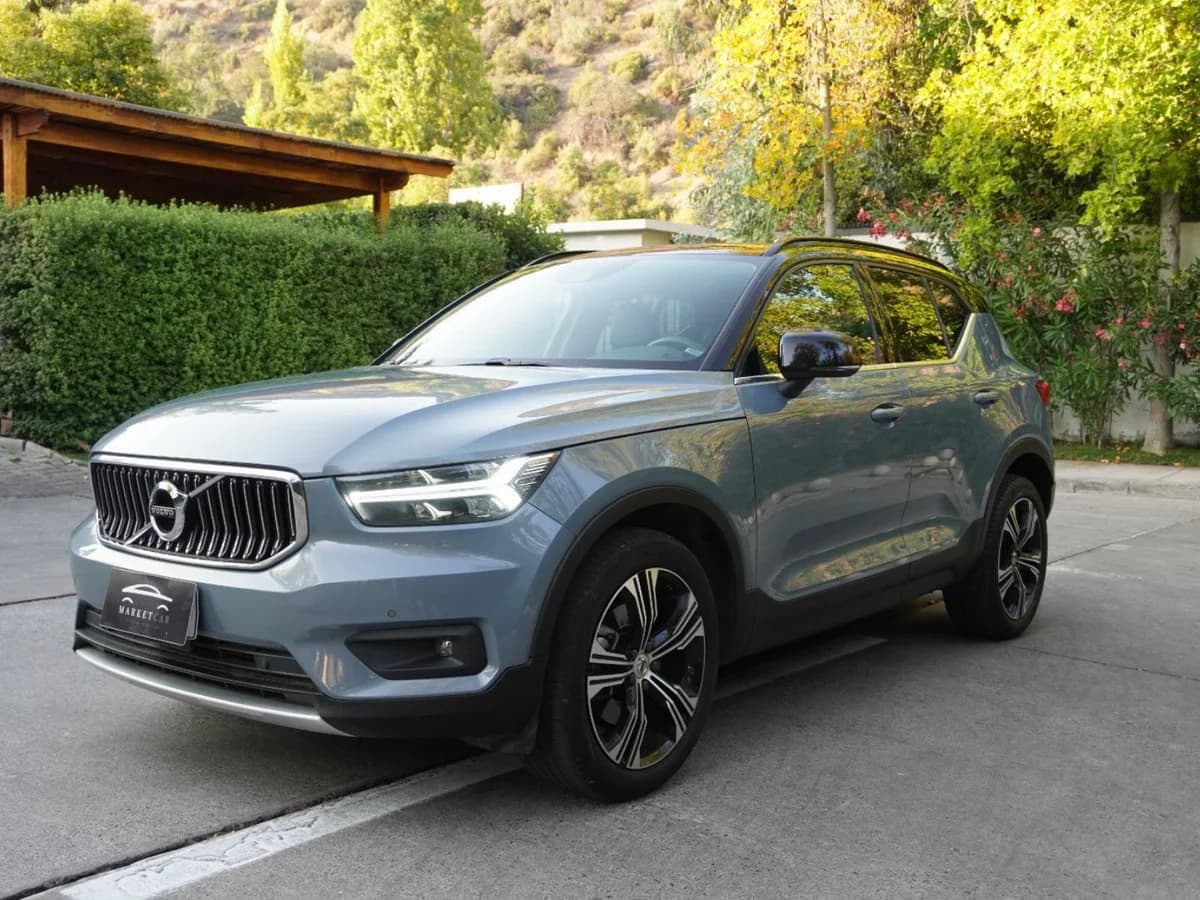 Volvo XC40 T4 Inscription. Año 2022 - Imagen 1