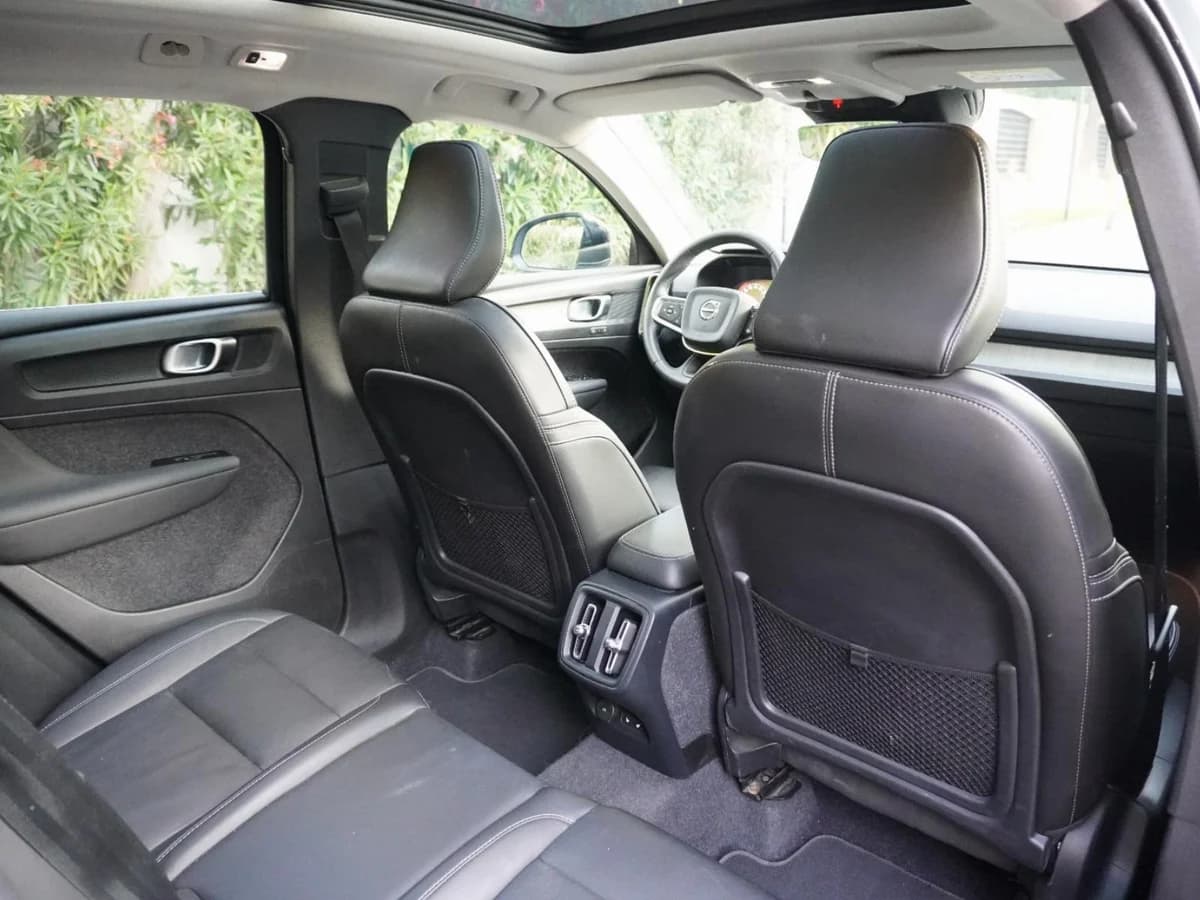 Volvo XC40 T4 Inscription. Año 2022 - Imagen 23