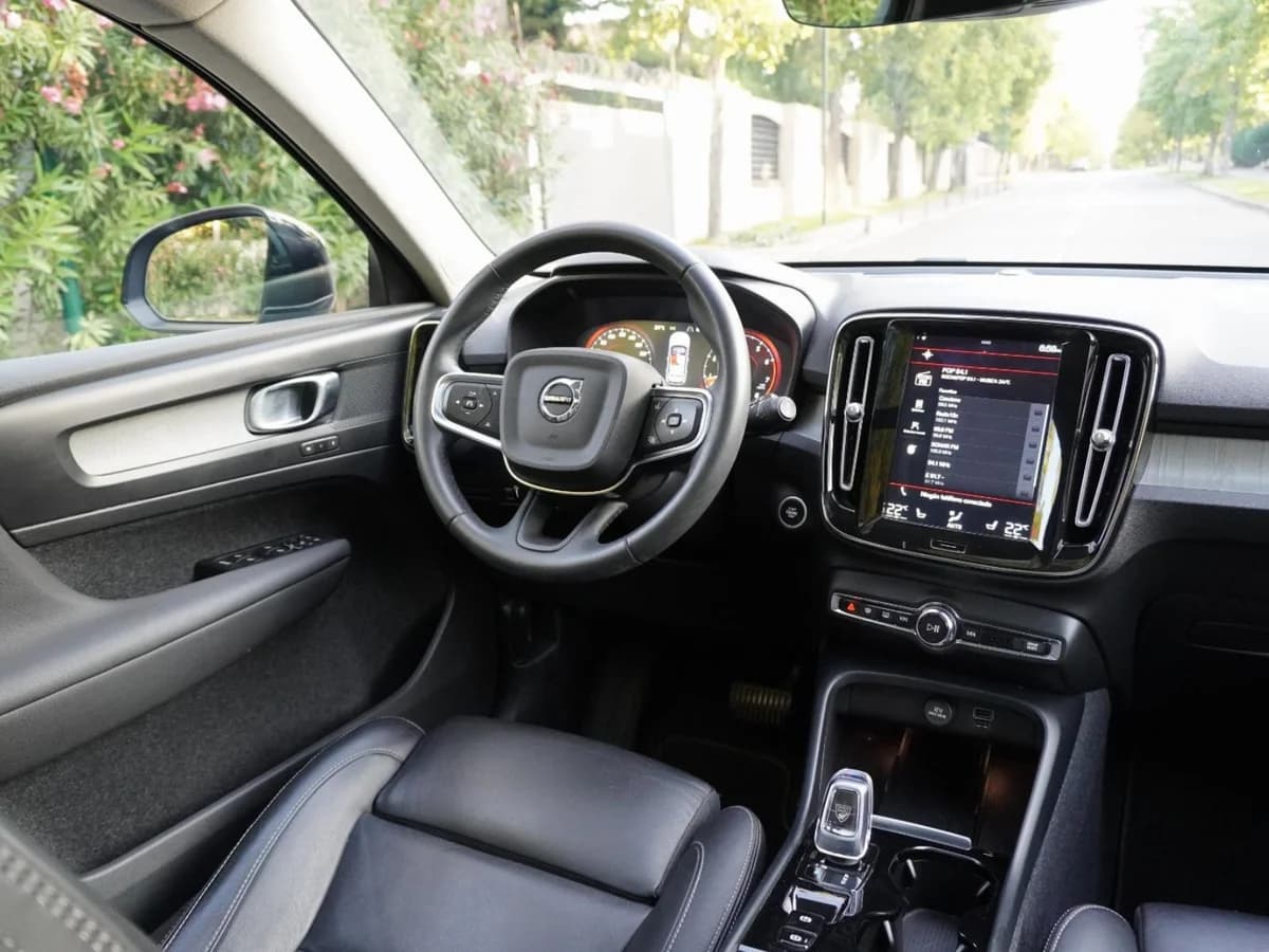 Volvo XC40 T4 Inscription. Año 2022 - Imagen 16