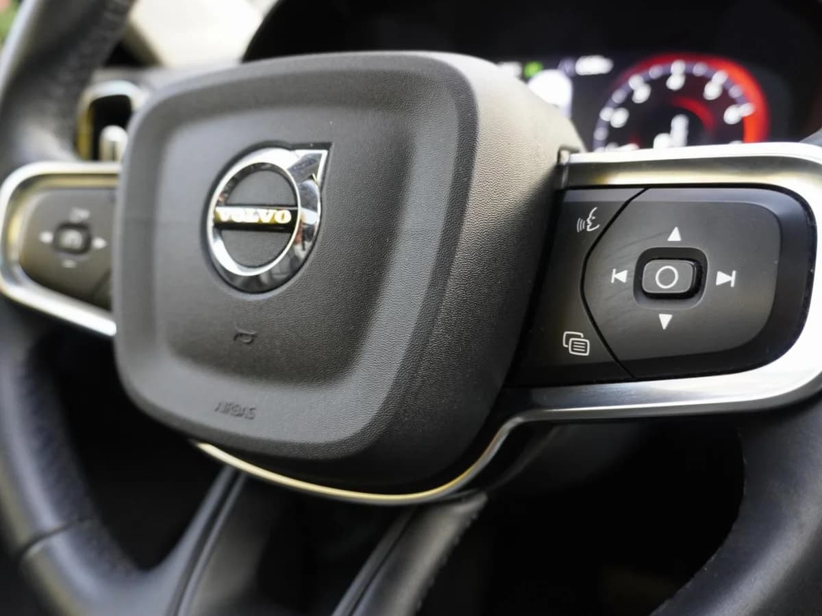 Volvo XC40 T4 Inscription. Año 2022 - Imagen 20