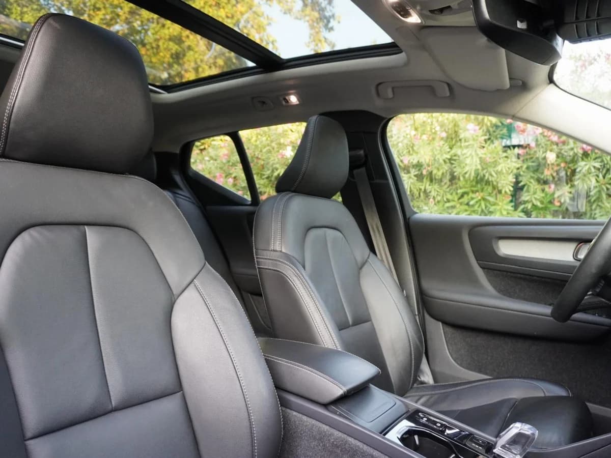 Volvo XC40 T4 Inscription. Año 2022 - Imagen 27