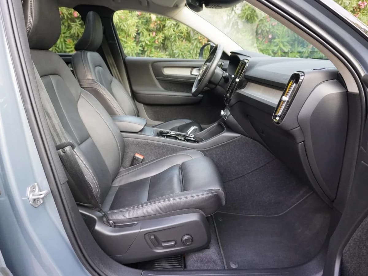 Volvo XC40 T4 Inscription. Año 2022 - Imagen 24