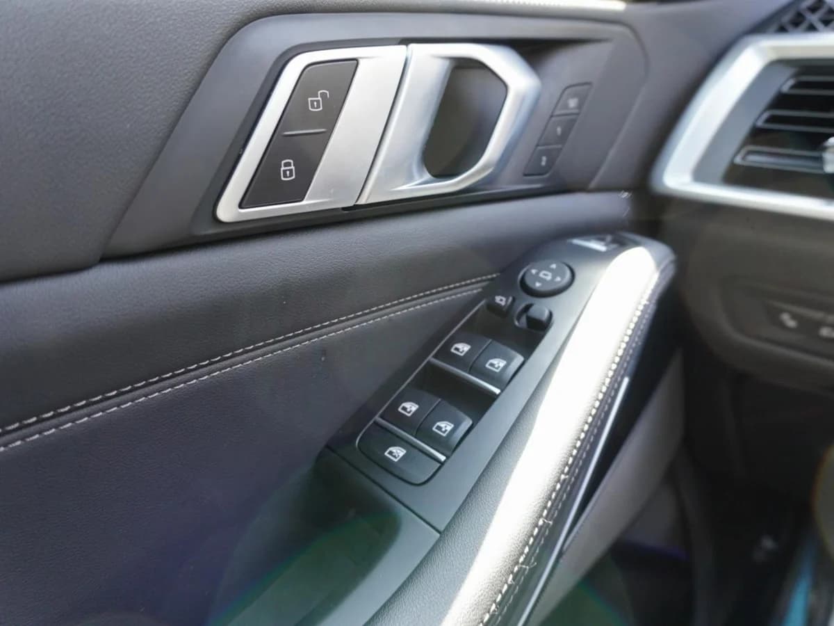 BMW X5 XDrive 40 M Sport 2024 UNICO DUEÑO - Imagen 28