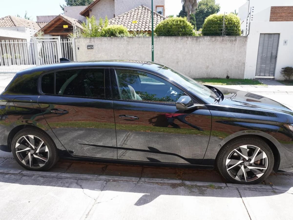PEUGEOT 308 Allure Pack 1.5 2025 UNICO DUENO - Imagen 4