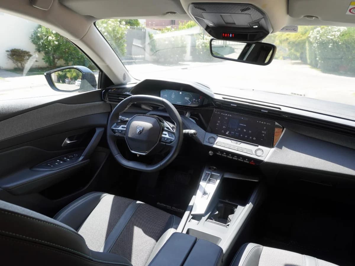 PEUGEOT 308 Allure Pack 1.5 2025 UNICO DUENO - Imagen 14