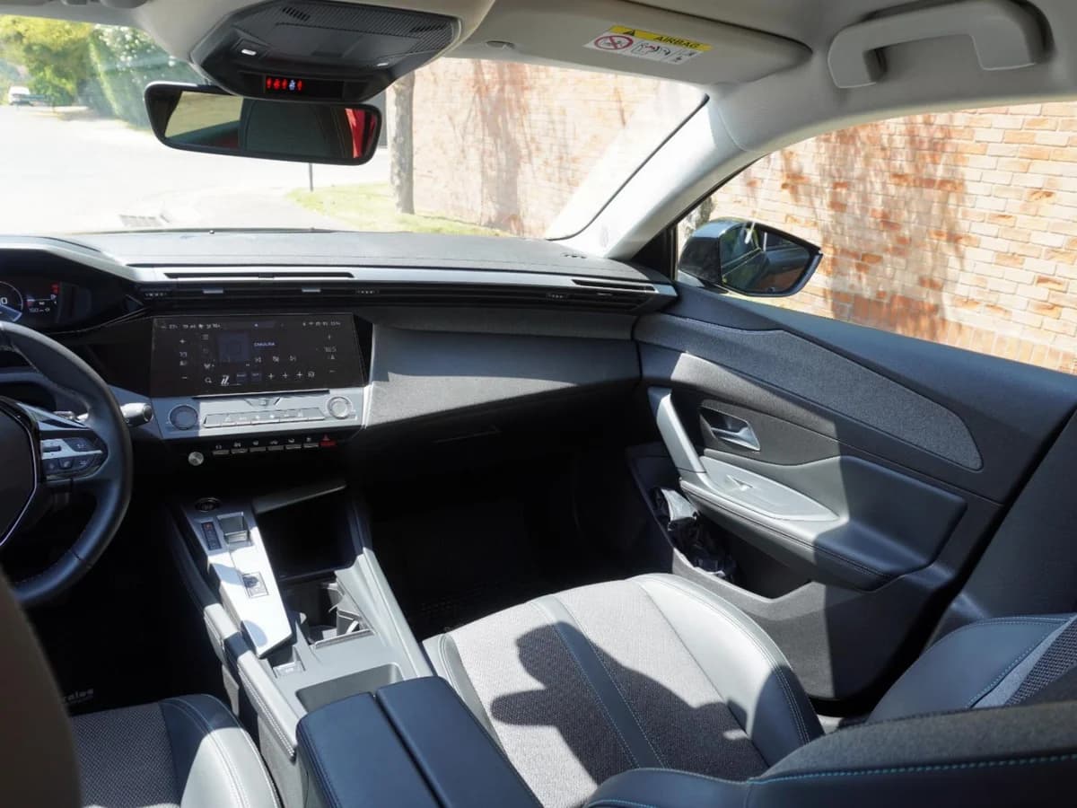 PEUGEOT 308 Allure Pack 1.5 2025 UNICO DUENO - Imagen 15