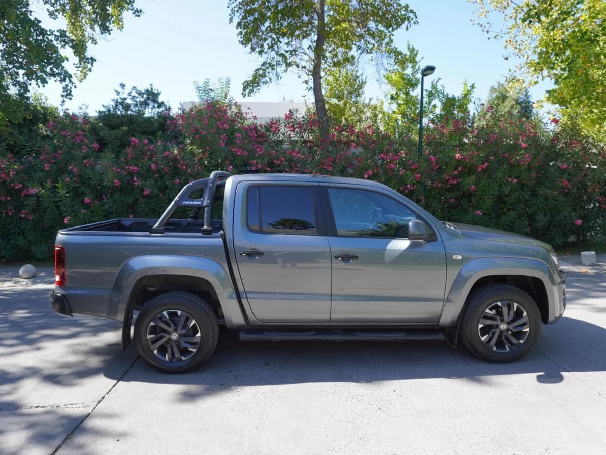 Volkswagen Amarok Black Label Año 2020 - Imagen 6