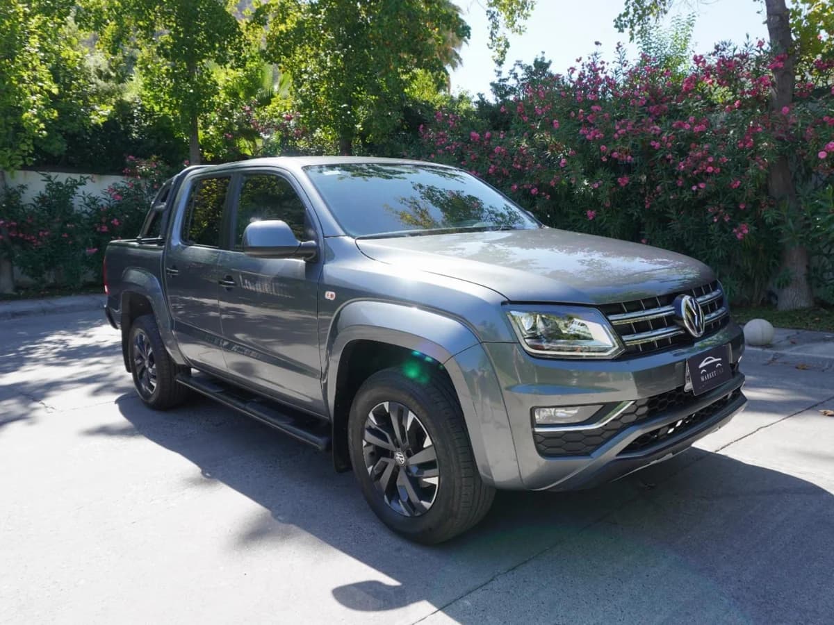 Volkswagen Amarok Black Label Año 2020 - Imagen 2