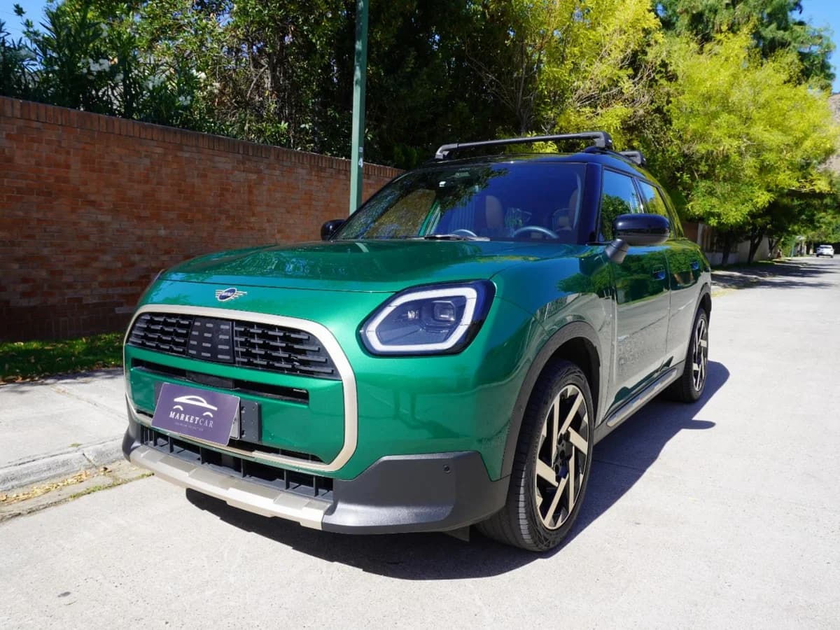 MINI Countryman Favoured Año 2025 - Imagen 1