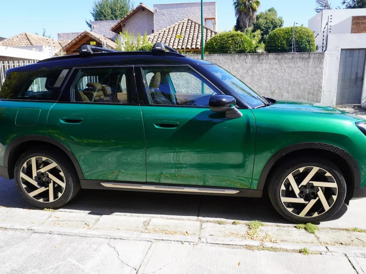 MINI Countryman Favoured Año 2025 - Imagen 4